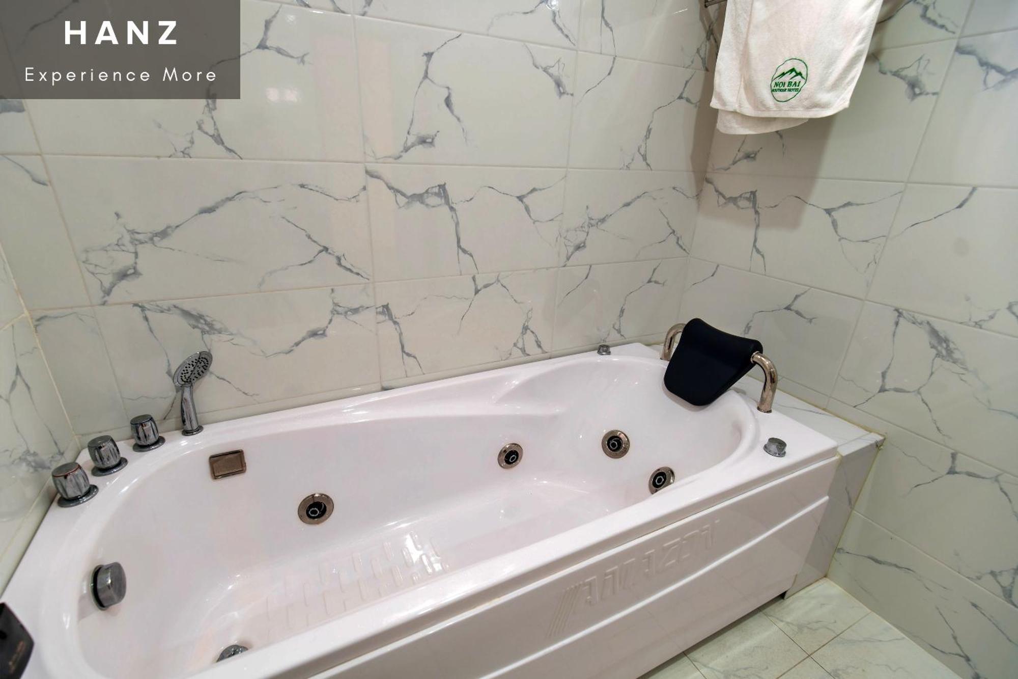 Hanz Noi Bai Airport Hotel Hanoi Exteriör bild